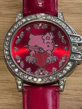 ⏰  💖✨Vintage Early 2000’s Hello Kitty Red Leather and Pave Crystal Watch 💖✨